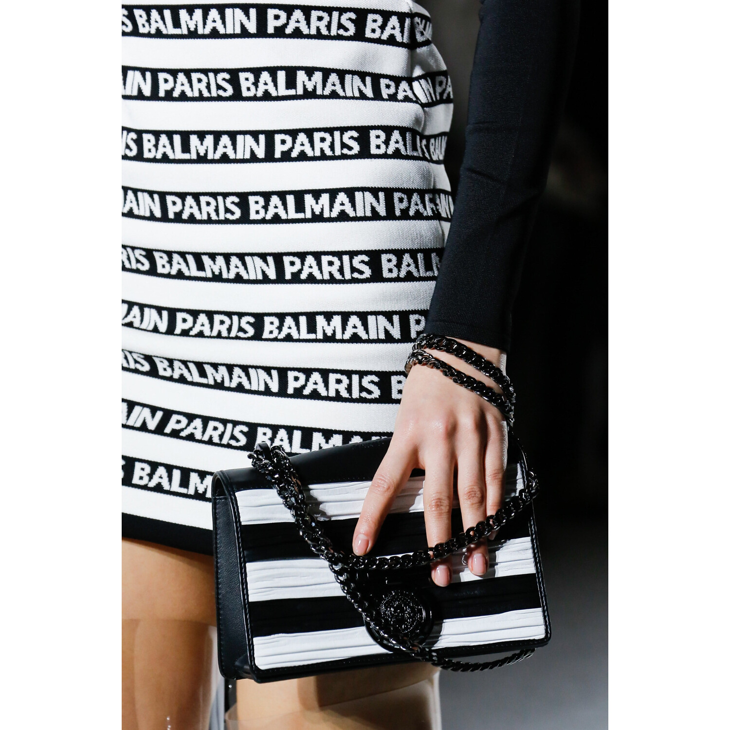 Фото Details Balmain Fall 2018 Ready-to-Wear , Детали коллекции Бальман осень зима 2018 , Fashion show , неделя моды в Париже , PFW , Paris Fashion Week , Mainstyles
